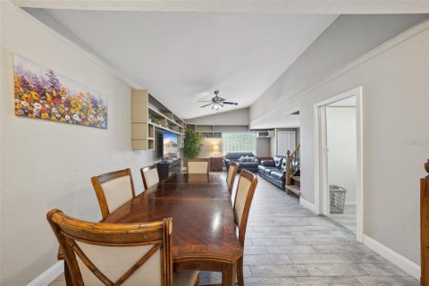 Villa ou maison à vendre à Largo, Floride: 4 chambres, 193.24 m2 № 1350483 - photo 15