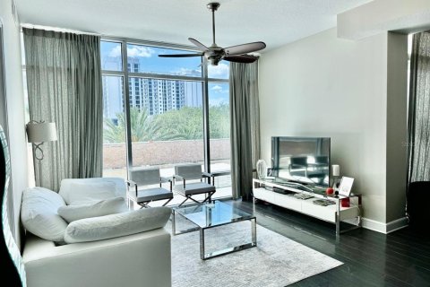 Condominio en venta en Orlando, Florida, 2 dormitorios, 111.3 m2 № 1198325 - foto 10