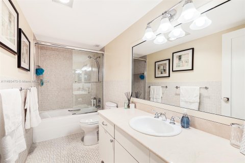 Condo in Hollywood, Florida, 2 bedrooms  № 1092453 - photo 19