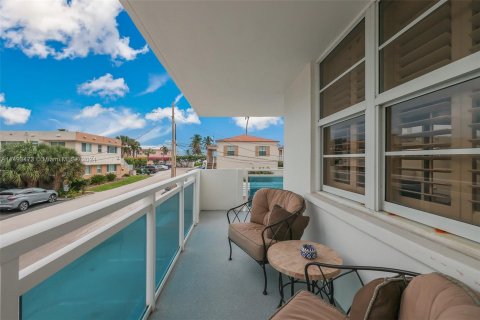 Copropriété à vendre à Hollywood, Floride: 2 chambres, 133.78 m2 № 1092453 - photo 25