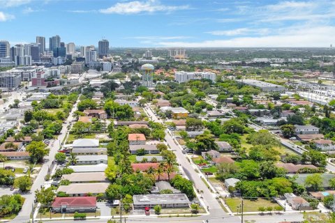 Immobilier commercial à vendre à Fort Lauderdale, Floride № 965722 - photo 23