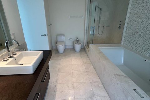 Condo in Sunny Isles Beach, Florida, 3 bedrooms  № 1289097 - photo 21