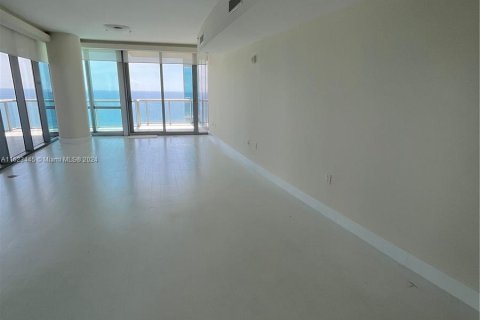 Condo in Sunny Isles Beach, Florida, 3 bedrooms  № 1289097 - photo 13