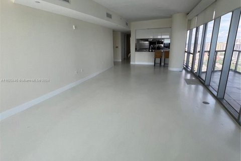 Condo in Sunny Isles Beach, Florida, 3 bedrooms  № 1289097 - photo 14