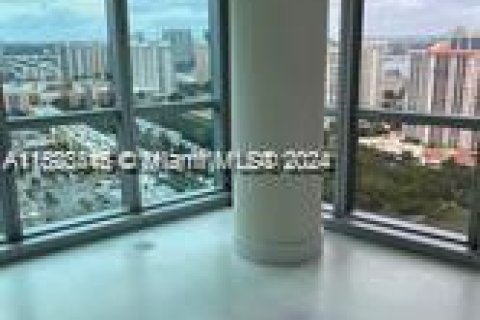 Condo in Sunny Isles Beach, Florida, 3 bedrooms  № 1289097 - photo 20