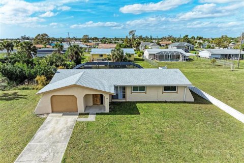 Villa ou maison à vendre à Port Charlotte, Floride: 3 chambres, 138.15 m2 № 1349561 - photo 1