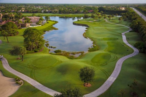 Villa ou maison à vendre à West Palm Beach, Floride: 3 chambres, 322.56 m2 № 665395 - photo 11