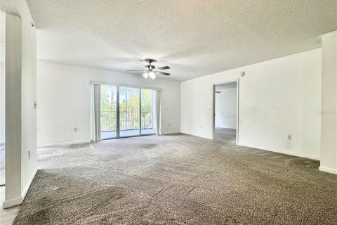 Condo in Casselberry, Florida, 2 bedrooms  № 1382935 - photo 15