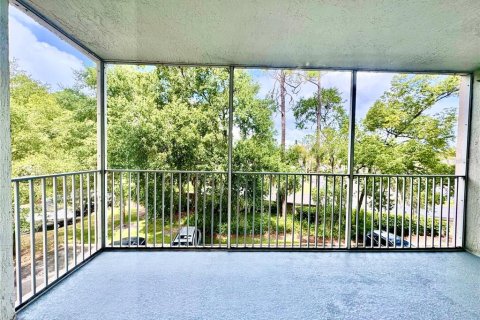 Condo in Casselberry, Florida, 2 bedrooms  № 1382935 - photo 16