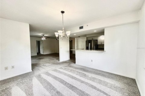 Condo in Casselberry, Florida, 2 bedrooms  № 1382935 - photo 21