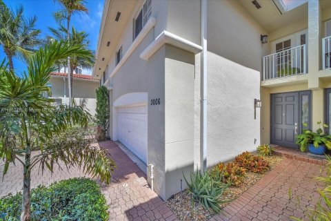 Townhouse in Miami, Florida 3 bedrooms, 206.43 sq.m. № 1347833 - photo 5