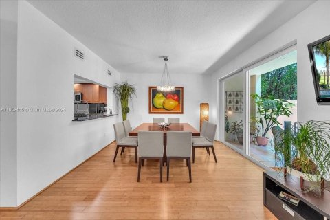 Townhouse in Miami, Florida 3 bedrooms, 206.43 sq.m. № 1347833 - photo 16