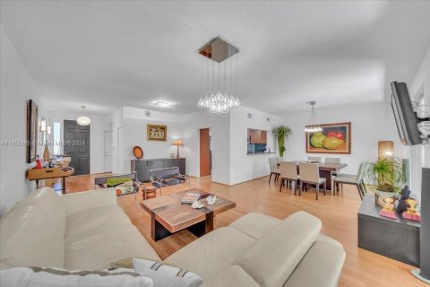 Adosado en venta en Miami, Florida, 3 dormitorios, 206.43 m2 № 1347833 - foto 9