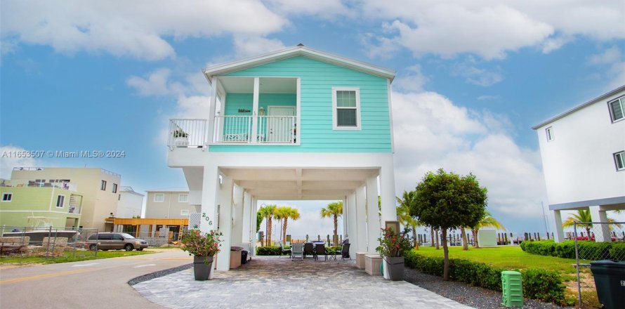 Casa en Key Largo, Florida 2 dormitorios, 68.75 m2 № 1347866