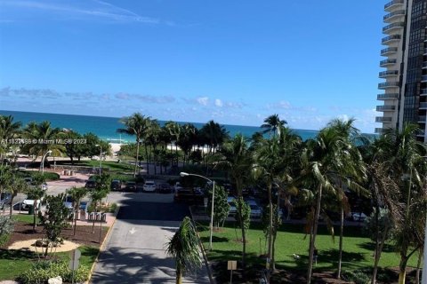 Condominio en venta en Miami Beach, Florida, 1 dormitorio, 93.46 m2 № 1292519 - foto 22