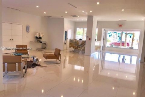 Condominio en venta en Miami Beach, Florida, 1 dormitorio, 93.46 m2 № 1292519 - foto 11