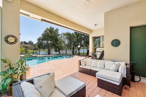 Casa en venta en Royal Palm Beach, Florida, 5 dormitorios, 315.96 m2 № 1121262 - foto 18