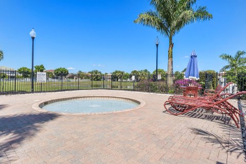 Villa ou maison à vendre à Royal Palm Beach, Floride: 5 chambres, 315.96 m2 № 1121262 - photo 4