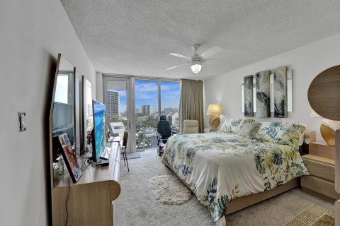 Copropriété à vendre à Highland Beach, Floride: 2 chambres, 131.18 m2 № 1121212 - photo 3