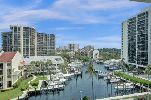 Copropriété à vendre à Highland Beach, Floride: 2 chambres, 131.18 m2 № 1121212 - photo 7