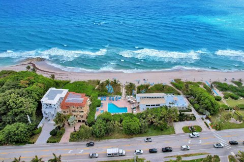 Condo in Highland Beach, Florida, 2 bedrooms  № 1121212 - photo 25