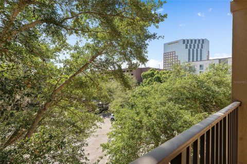 Condo in Orlando, Florida, 1 bedroom  № 1140301 - photo 23