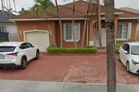 Casa en alquiler en Miami Lakes, Florida, 3 dormitorios, 168.43 m2 № 1385869 - foto 1