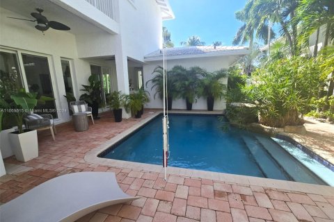 House in Key Biscayne, Florida 4 bedrooms, 316.61 sq.m. № 1386262 - photo 19