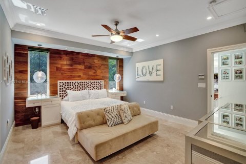 Casa en venta en Miami, Florida, 4 dormitorios, 261.43 m2 № 1332541 - foto 9