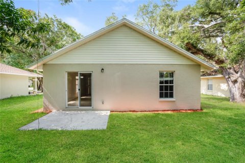 Villa ou maison à louer à Bradenton, Floride: 3 chambres, 114.46 m2 № 1349279 - photo 15