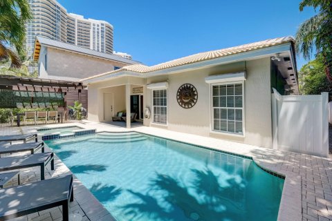 Villa ou maison à vendre à Fort Lauderdale, Floride: 3 chambres, 232.26 m2 № 1163063 - photo 23