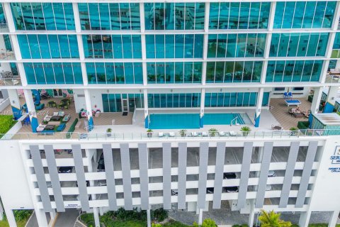 Commercial property in Aventura, Florida № 1330482 - photo 25