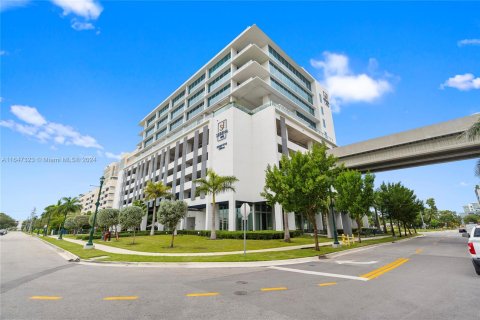 Commercial property in Aventura, Florida № 1330482 - photo 26