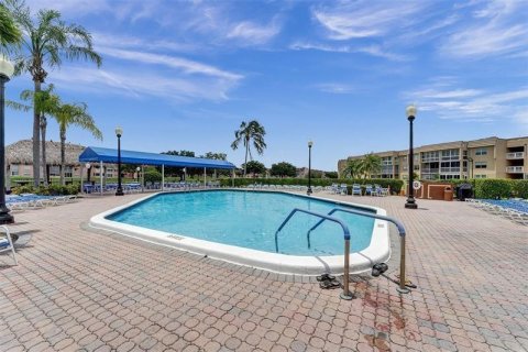 Copropriété à vendre à Sunrise, Floride: 2 chambres, 78.97 m2 № 989216 - photo 7