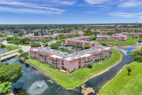 Copropriété à vendre à Sunrise, Floride: 2 chambres, 78.97 m2 № 989216 - photo 11