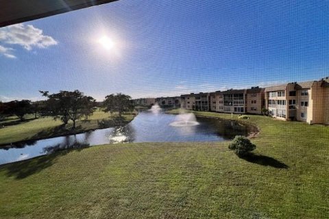 Copropriété à vendre à Sunrise, Floride: 2 chambres, 78.97 m2 № 989216 - photo 12