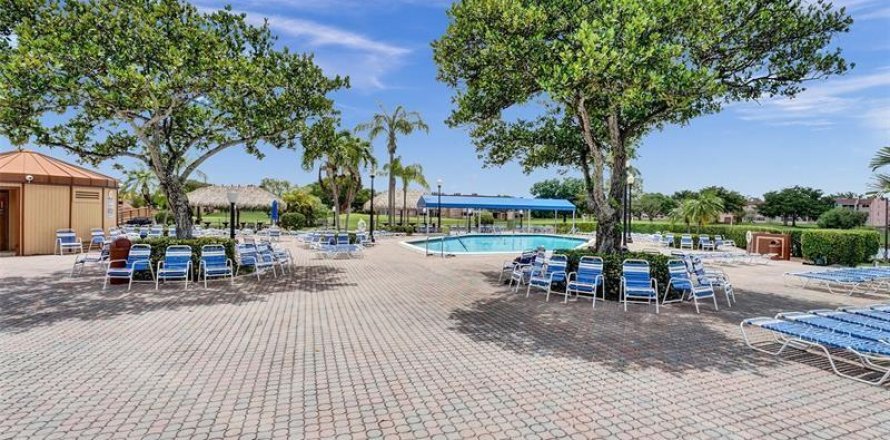 Condo in Sunrise, Florida, 2 bedrooms  № 989216