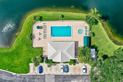 Copropriété à vendre à Boca Raton, Floride: 2 chambres, 128.67 m2 № 1139250 - photo 1