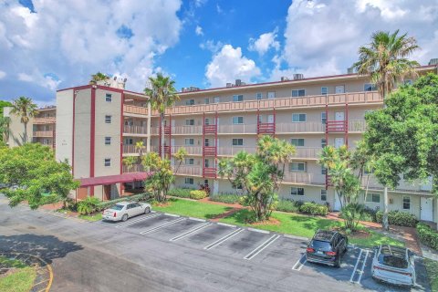 Condominio en venta en Pompano Beach, Florida, 2 dormitorios, 71.53 m2 № 1209272 - foto 27