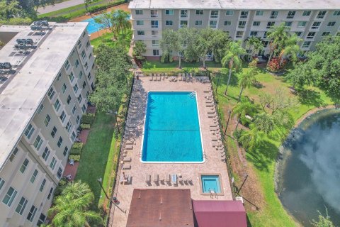 Condominio en venta en Pompano Beach, Florida, 2 dormitorios, 71.53 m2 № 1209272 - foto 8