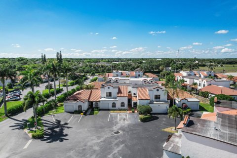 Townhouse in Wellington, Florida 3 bedrooms, 188.22 sq.m. № 1209228 - photo 17