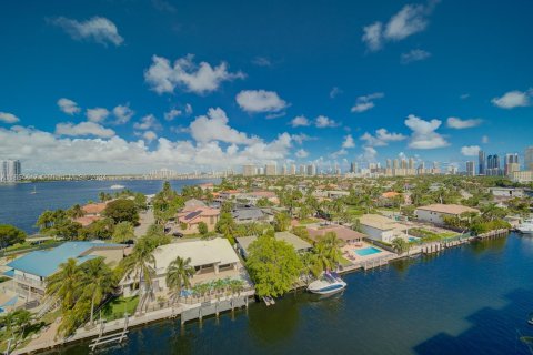 Condo in North Miami Beach, Florida, 1 bedroom  № 1351687 - photo 21