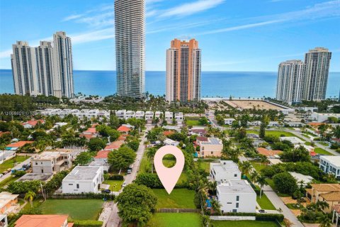 Casa en venta en Sunny Isles Beach, Florida, 5 dormitorios, 384.62 m2 № 1385857 - foto 11