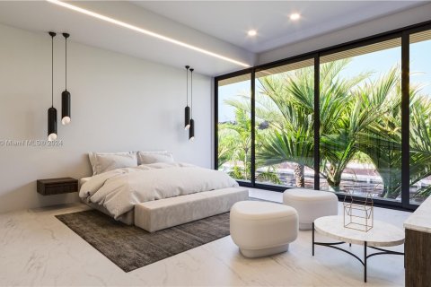 Casa en venta en Sunny Isles Beach, Florida, 5 dormitorios, 384.62 m2 № 1385857 - foto 7