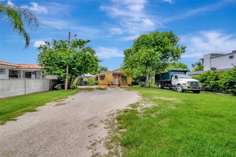 Villa ou maison à vendre à Miami, Floride: 3 chambres, 143.16 m2 № 1385890 - photo 16