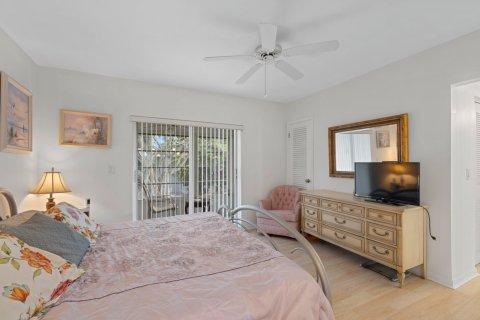 Condo in West Palm Beach, Florida, 1 bedroom  № 1207831 - photo 8