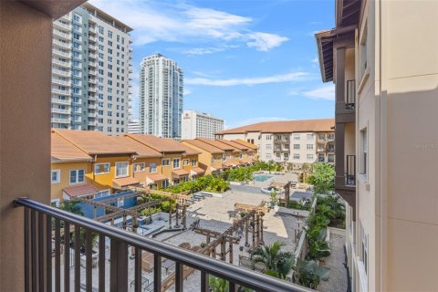 Condo in Saint Petersburg, Florida, 1 bedroom  № 1372199 - photo 18