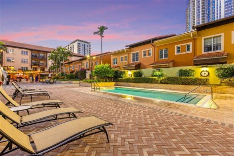 Condominio en venta en Saint Petersburg, Florida, 1 dormitorio, 69.03 m2 № 1372199 - foto 9