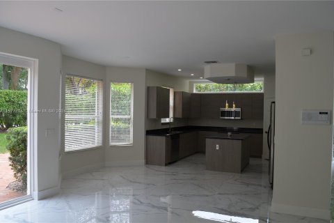 Villa ou maison à vendre à Miramar, Floride: 5 chambres, 336.77 m2 № 1146853 - photo 9