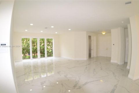 Villa ou maison à vendre à Miramar, Floride: 5 chambres, 336.77 m2 № 1146853 - photo 3